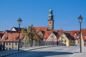 Was kostet die Reservierung eines Wunschkennzeichens LAU ESB HEB N PEG für Landkreis Nürnberger Land