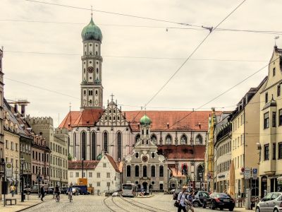 Was kostet die Reservierung eines Wunschkennzeichens A für Stadt Augsburg